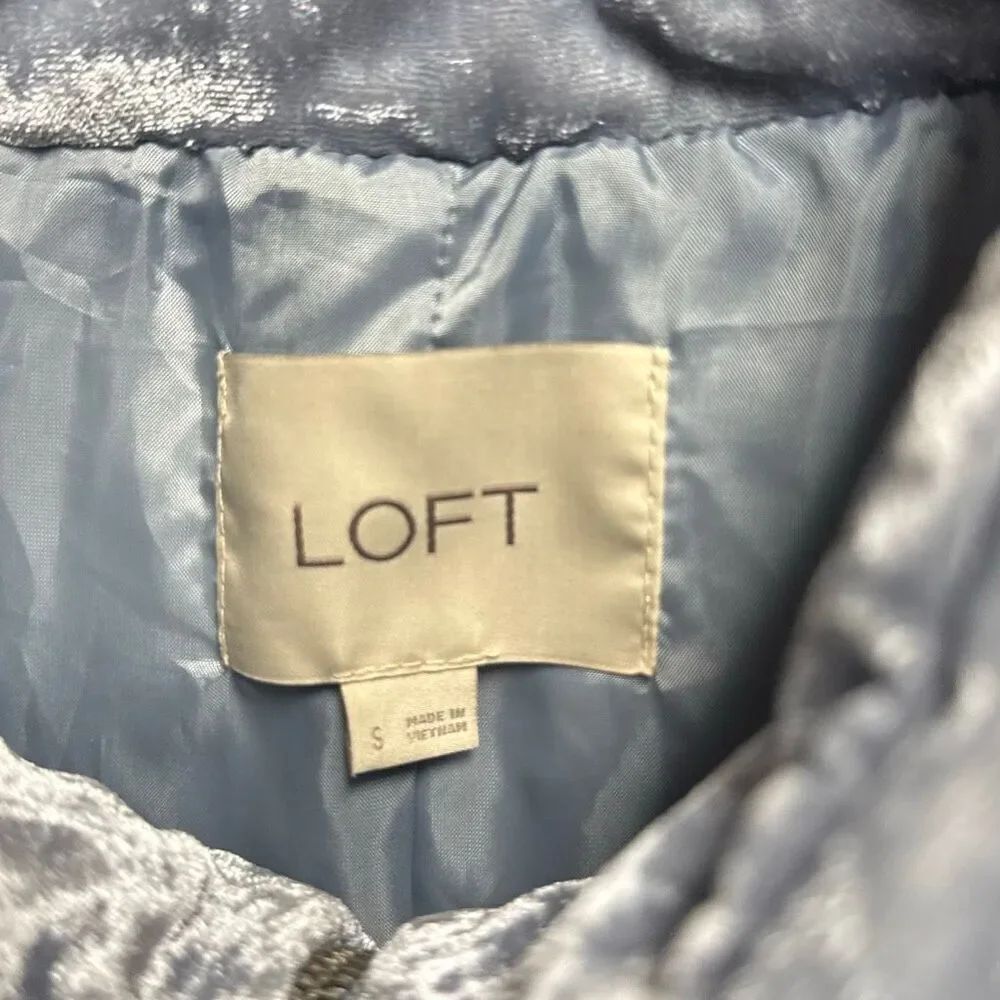 Loft Womens Crushed Velvet Blue Puffer Vest Size Small - Picture 3 of 5